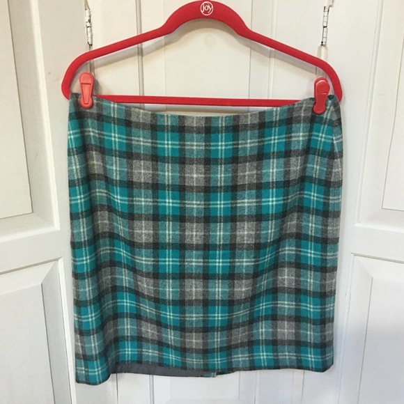 Talbots Petite Plaid  Wool Blend Skirt - Picture 1 of 11